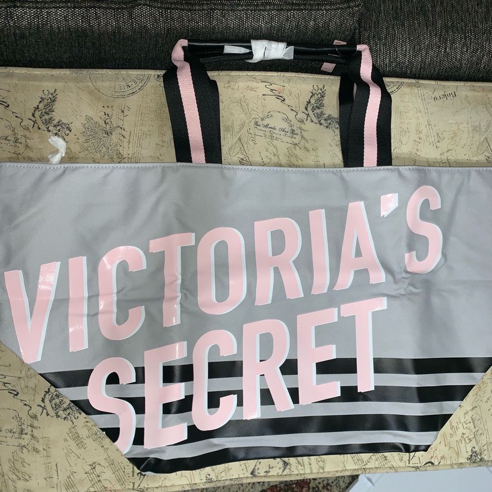 Victoria’s Secret LIMTED EDITION Weekender Tote